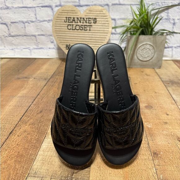 KARL LAGERFELD PARIS
Kamara Quilted Platform Sandals - Picture 8 of 10